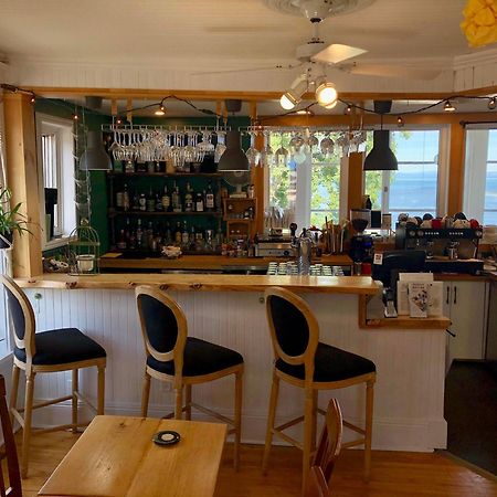 Les Pinsons Des Rives Acomodação com café da manhã La Malbaie Exterior foto