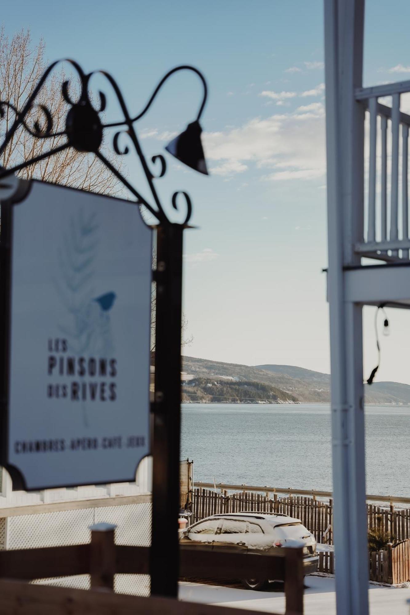Les Pinsons Des Rives Acomodação com café da manhã La Malbaie Exterior foto