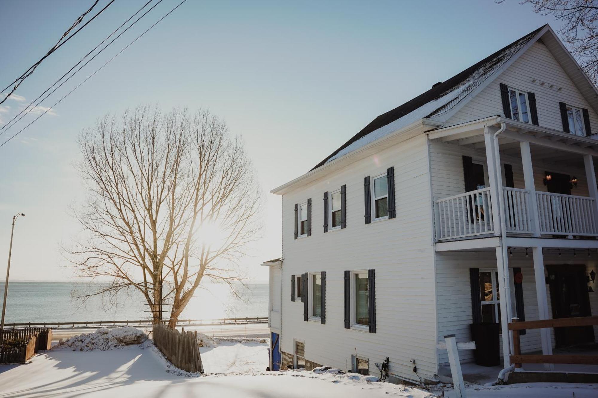 Les Pinsons Des Rives Acomodação com café da manhã La Malbaie Exterior foto