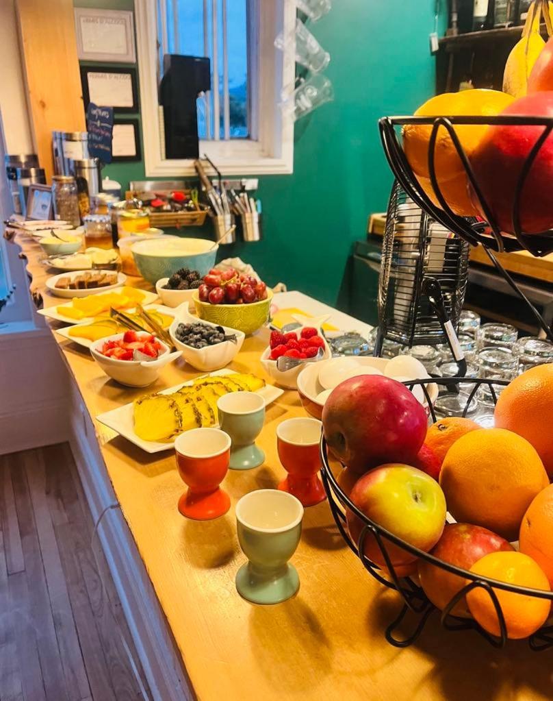 Les Pinsons Des Rives Acomodação com café da manhã La Malbaie Exterior foto